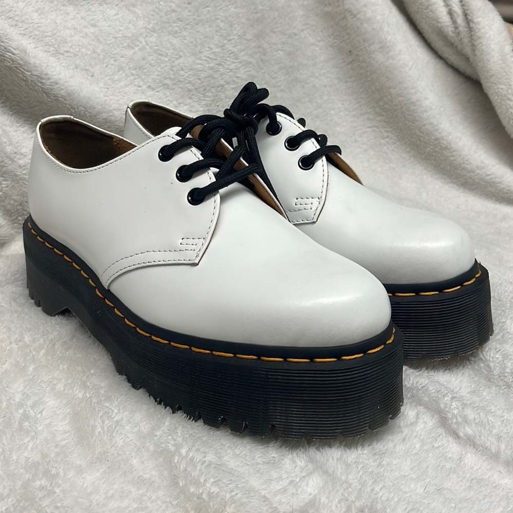 Nwot 1461 smooth leather platform doc martens